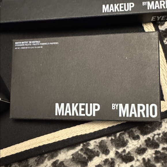 Makeup By Mario Brush Set with Black and Cream Tote - Picture 2 of 6